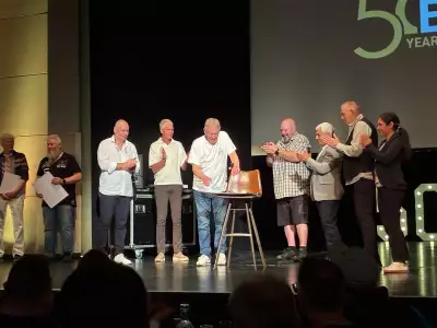 Ehrung von GM Bill Newman